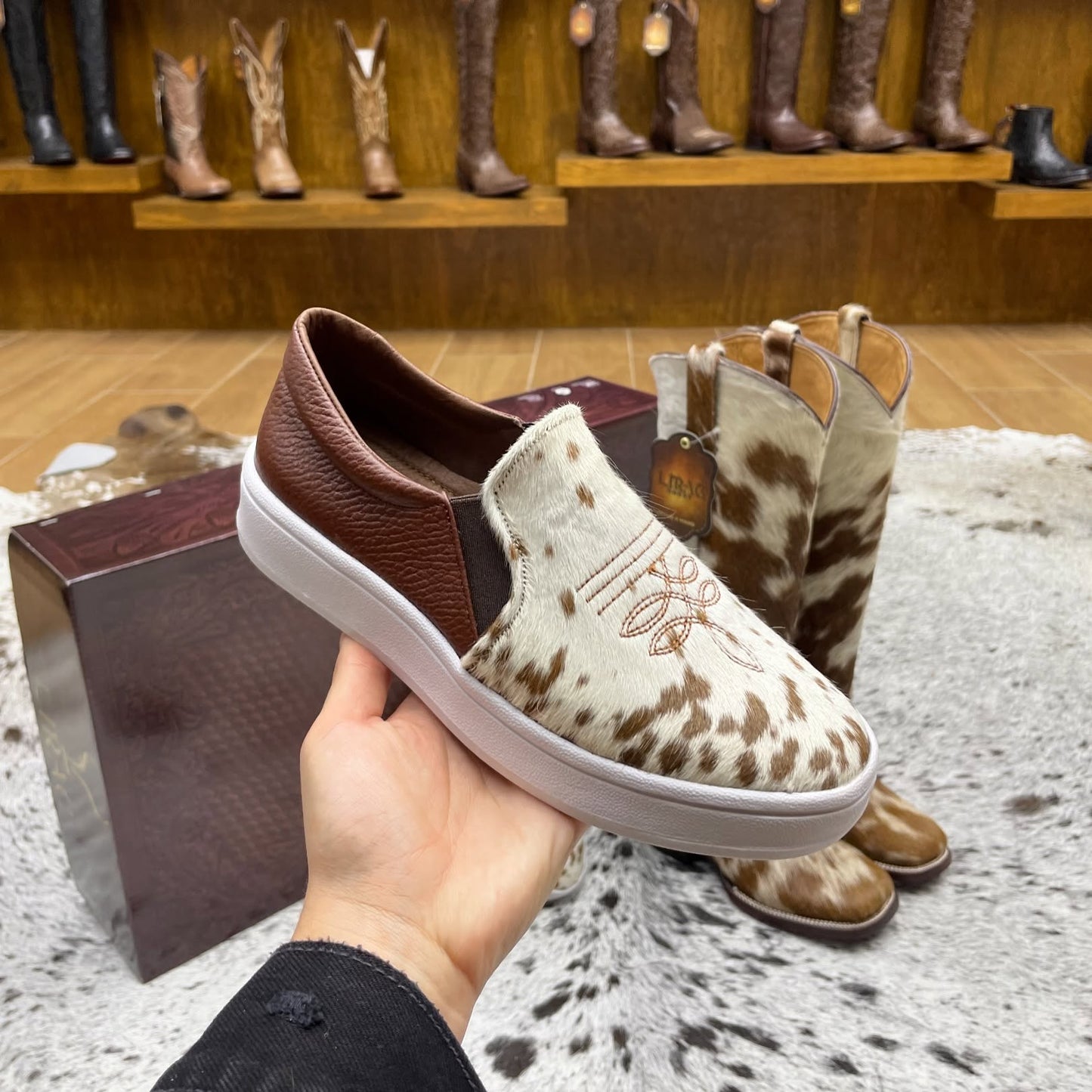 Hornroam Cowhide Shoes 9
